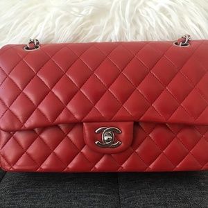 CHANEL Classic Flap Medium Lambskin